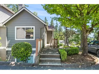 Photo #4: 24595501 Listing