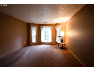 Photo #5: 24595717 Listing 