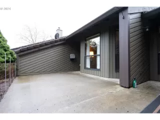 Photo #6: 24595717 Listing 