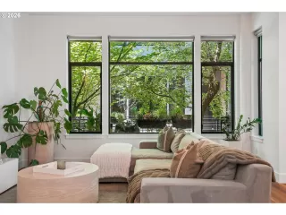 Photo #3: 245960417 Listing 