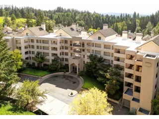 Photo #1: 24596045 Listing