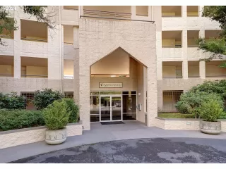 Photo #2: 24596045 Listing