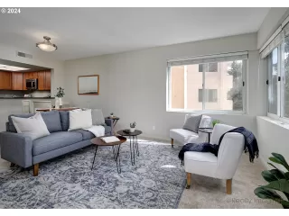 Photo #6: 24596045 Listing