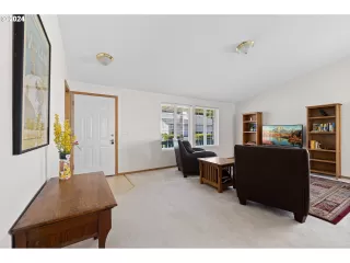 Photo #2: 24596605 Listing