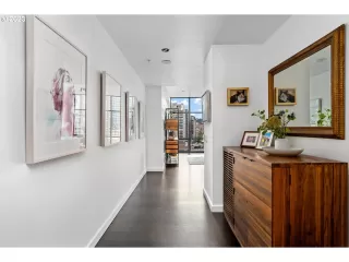 Photo #2: 24597047 Listing 