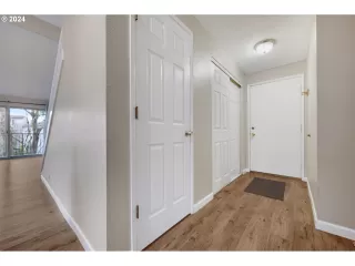 Photo #4: 24597478 Listing 