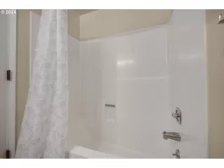 Photo #6: 24597478 Listing 