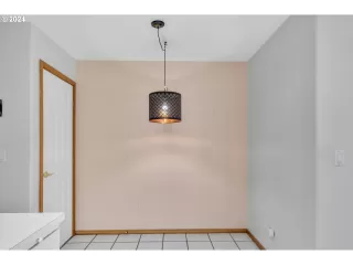 Click for more information on MLS # 24597505 : 14134 E BURNSIDE ST 2 More Details about MLS # 24597505 : 14134 E BURNSIDE ST 2