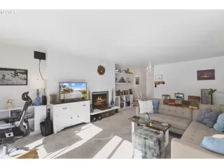 Photo #5: 24598037 Listing 