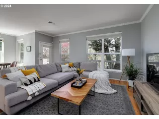 Photo #5: 24598376 Listing 