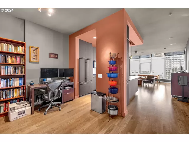 MLS: 24598394 Condo For Sale