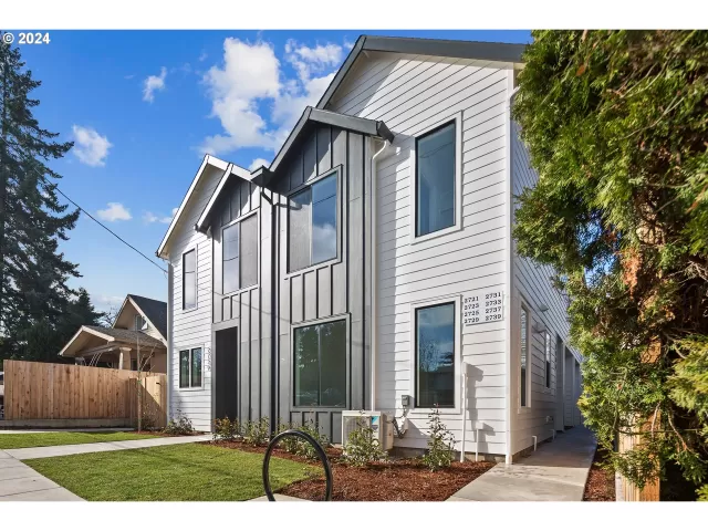 MLS: 24598658 Condo For Sale