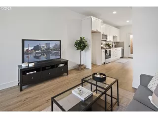 Photo #5: 24598658 Listing 