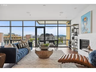 Photo #3: 24599154 Listing