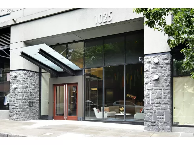 MLS: 24600582 Condo For Sale