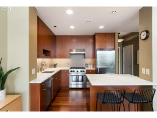 Photo #5: 24600582 Listing 