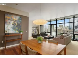 Photo #6: 24600582 Listing 