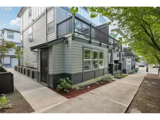 Photo #1: 24601163 Listing 