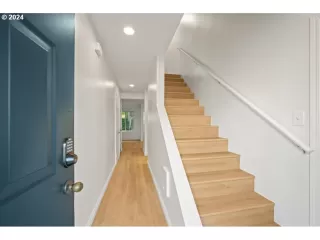 Photo #3: 24602539 Listing