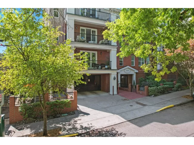 MLS: 24603162 Condo For Sale