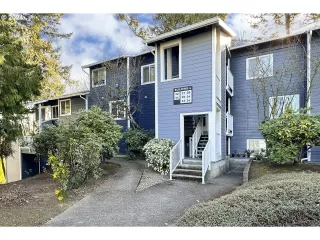 Photo #1: 24604084 Listing