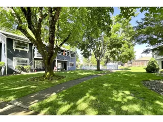 Photo #3: 24604084 Listing