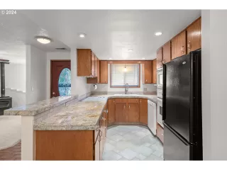 Photo #3: 24604120 Listing 