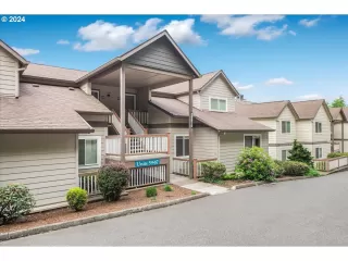 Photo #4: 24605287 Listing