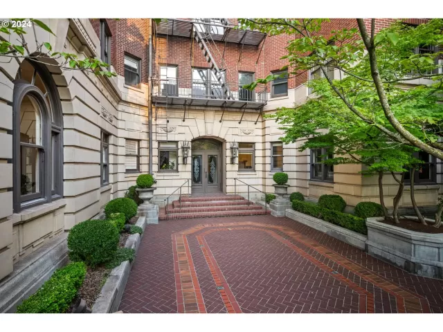 MLS: 24605595 Condo For Sale