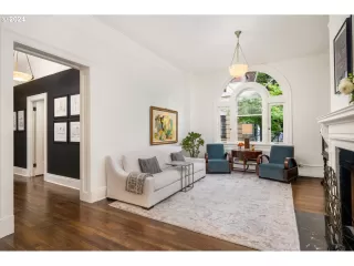 Photo #6: 24605595 Listing 