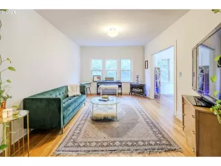 Photo #5: 24605893 Listing 