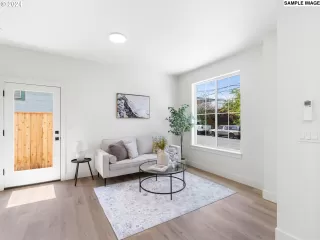 Photo #6: 24606444 Listing