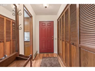 Photo #2: 24607159 Listing 