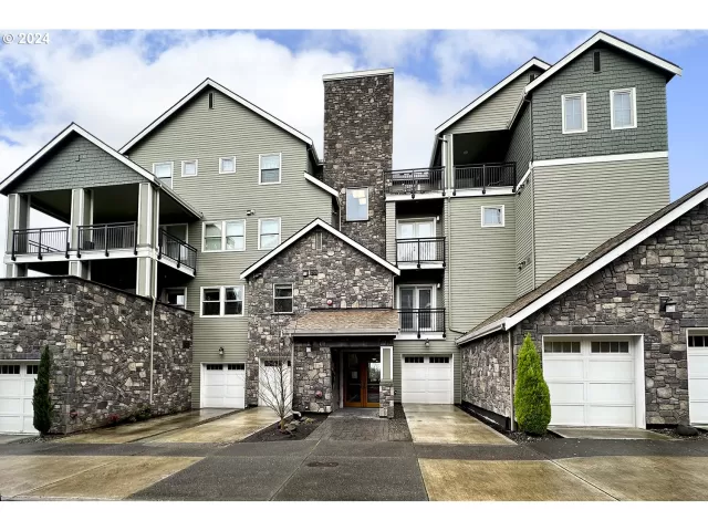MLS: 24608898 Condo For Sale