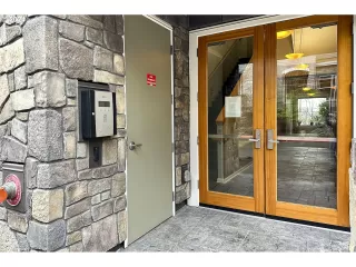 Photo #3: 24608898 Listing