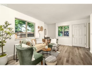 Photo #1: 24611467 Listing