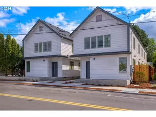 Photo #1: 24612002 Listing