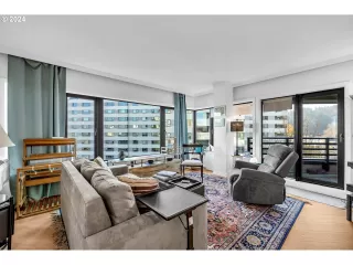 Photo #4: 24612019 Listing 