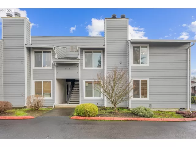 MLS: 24612608 Condo For Sale