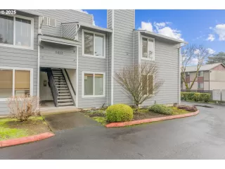 Photo #2: 24612608 Listing