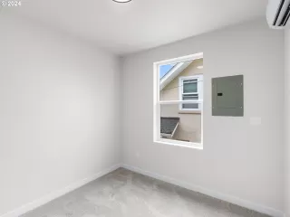 Photo #6: 24612709 Listing 