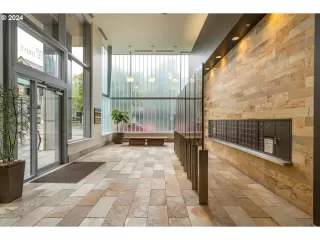 Photo #6: 24613265 Listing