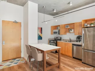 Photo #3: 24613845 Listing 