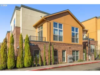 Photo #2: 24614328 Listing