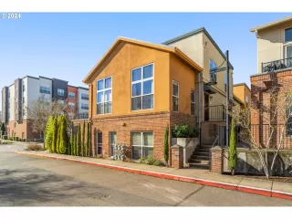 Photo #3: 24614328 Listing