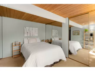 Photo #4: 24616517 Listing