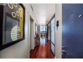 Photo #4: 24616660 Listing