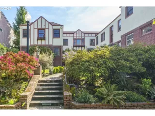 Photo #2: 24617471 Listing