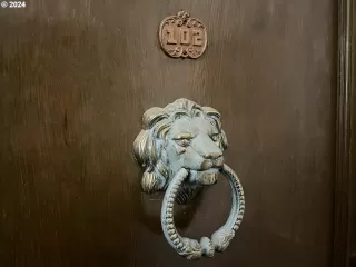 Photo #4: 24617471 Listing