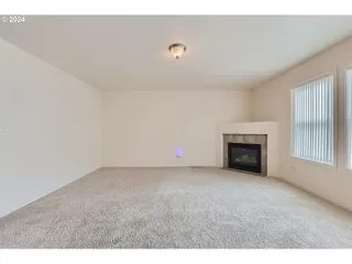 Photo #3: 24617476 Listing